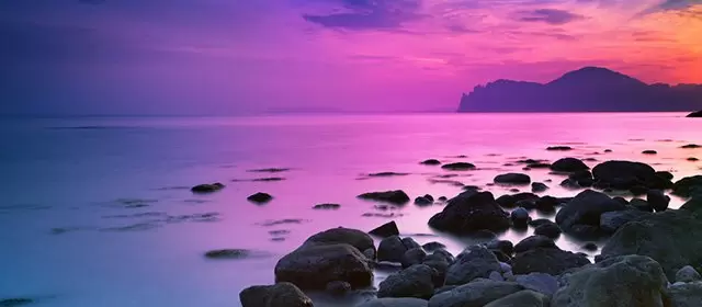 Tử vi ngày  Thứ Hai 9 2 2026